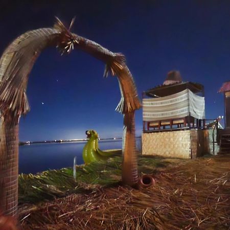Sol Del Titicaca Lodge Uros Екстериор снимка
